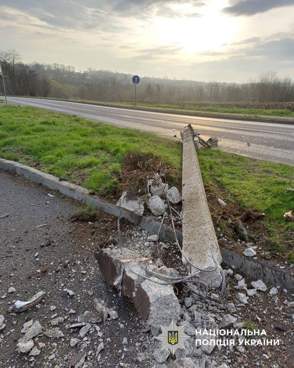 П’яний водій влетів у стовп на Черкащині, постраждав пасажир - фото 2