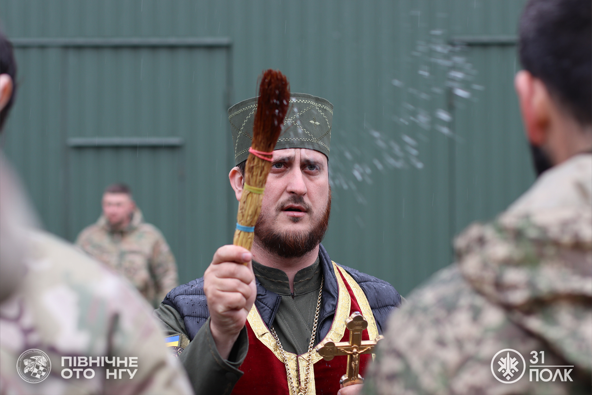 «Мир неодмінно повернеться на нашу землю». Черкаські гвардійці відзначили Великдень. Фото - фото 6