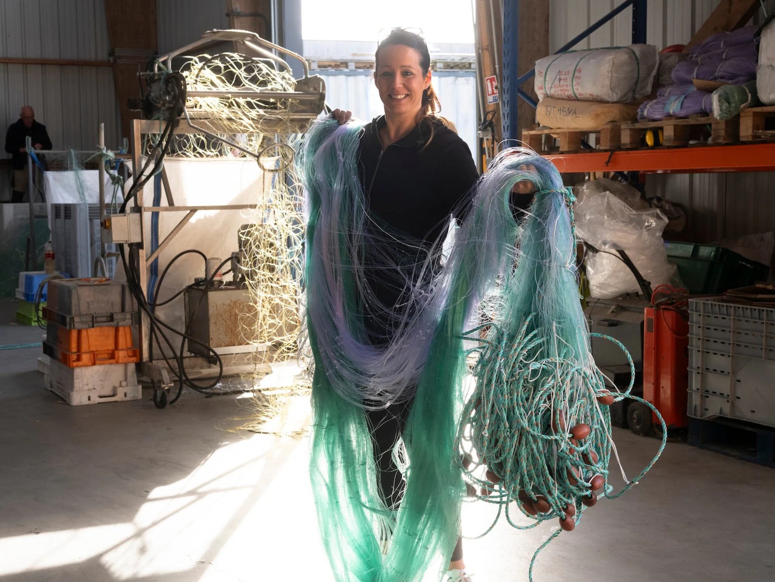 Французькі рибалки передали Україні 1500 км сіток для захисту від ворожих дронів - фото 3