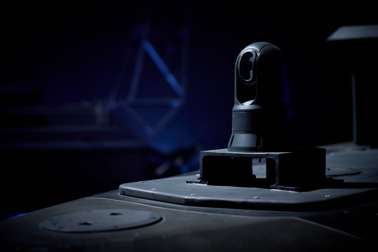 Президент показав далекобійні українські ракети, безпілотники, морські дрони і наземні роботи - фото 4