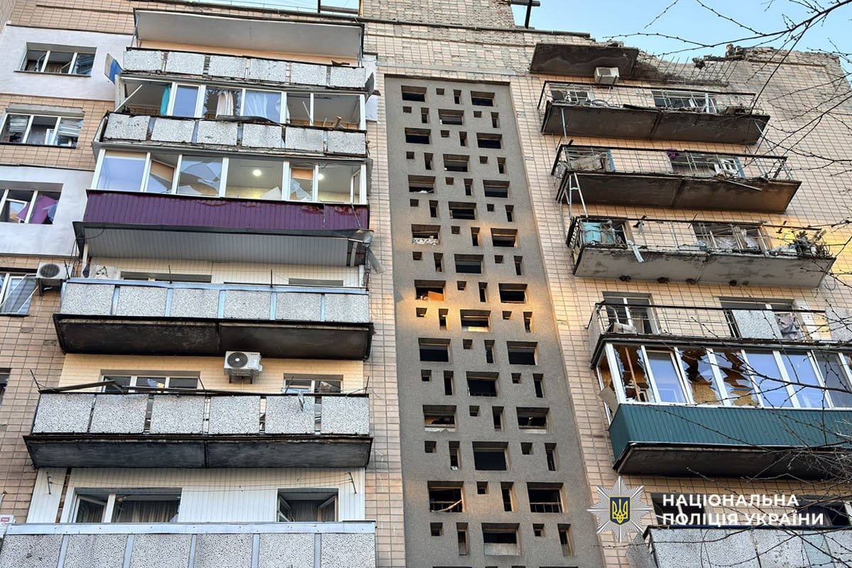 Поліція документує наслідки російського удару по Черкасах, де загинула дитина - фото 5