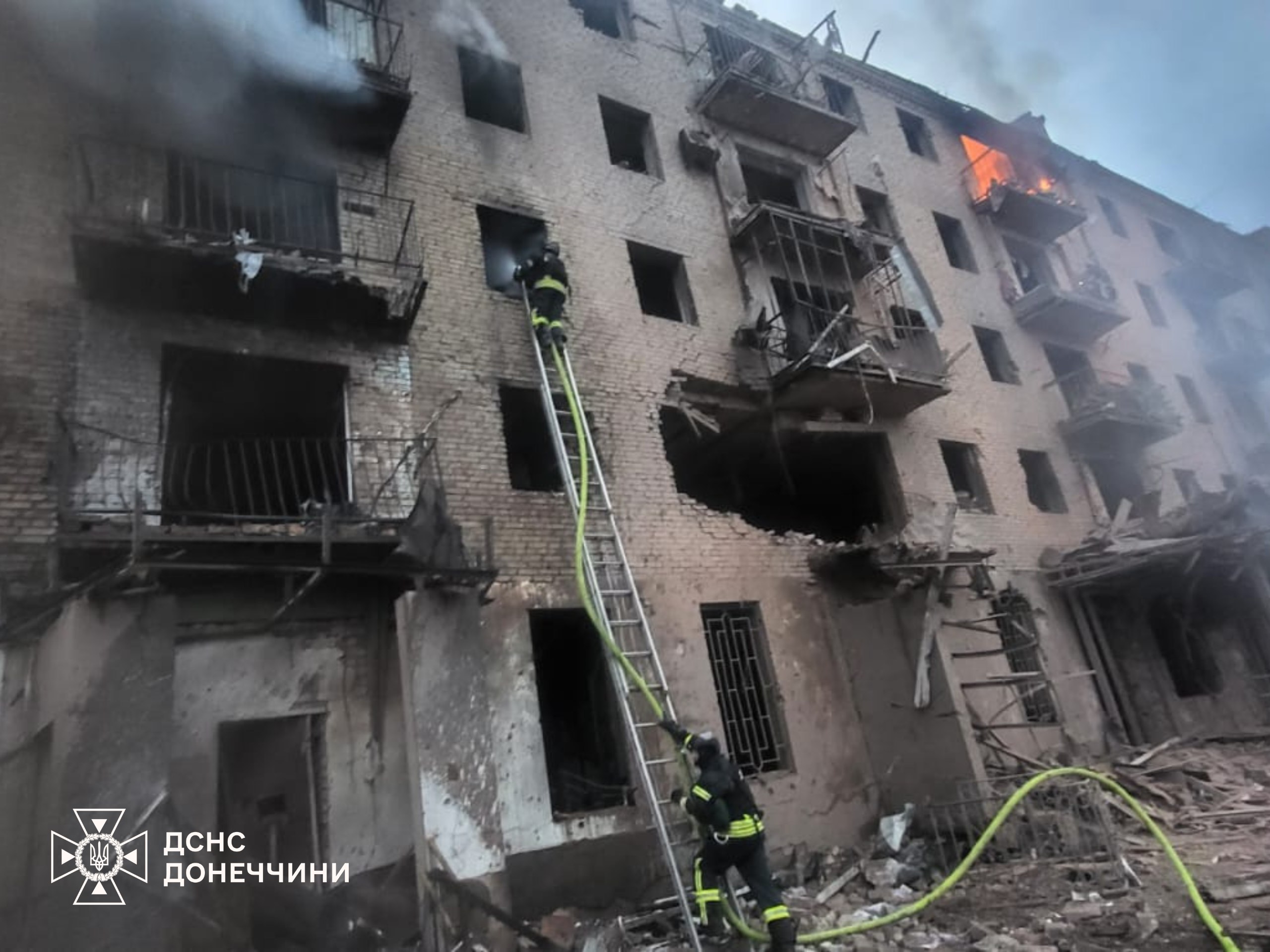 Росія скинула 1,5-тонну бомбу на Слов’янськ. Фото - фото 6