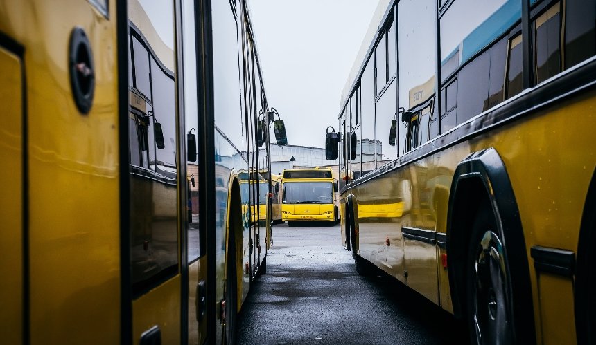 Поминальні дні у Києві-2026: розклад руху автобусів