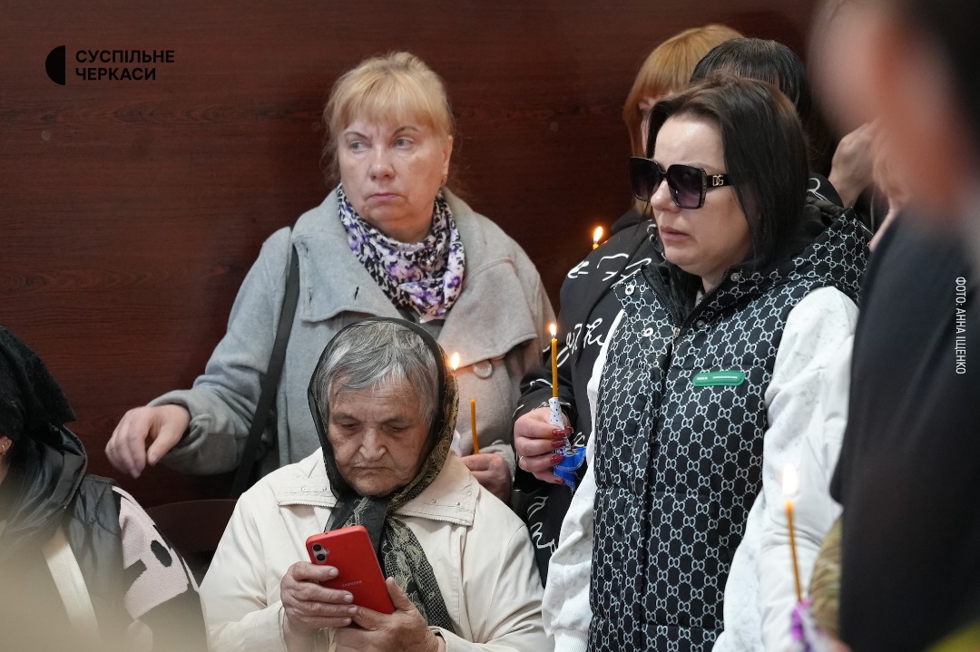 У Черкасах попрощалися з 8-річним Богданом, якого вбила Росія - фото 3