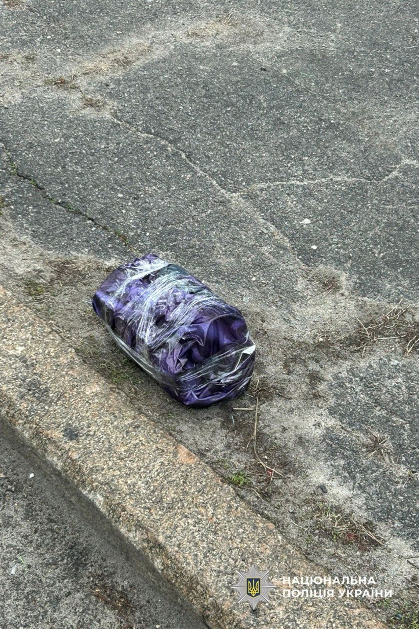 На одній із вулиць Черкас виявили підозрілу знахідку: працювали вибухотехніки