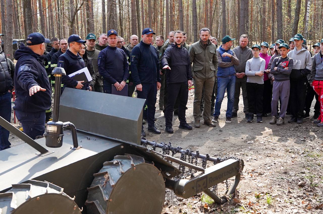 У Бородянці відновлюють ліс, який постраждав під час війни - фото 4