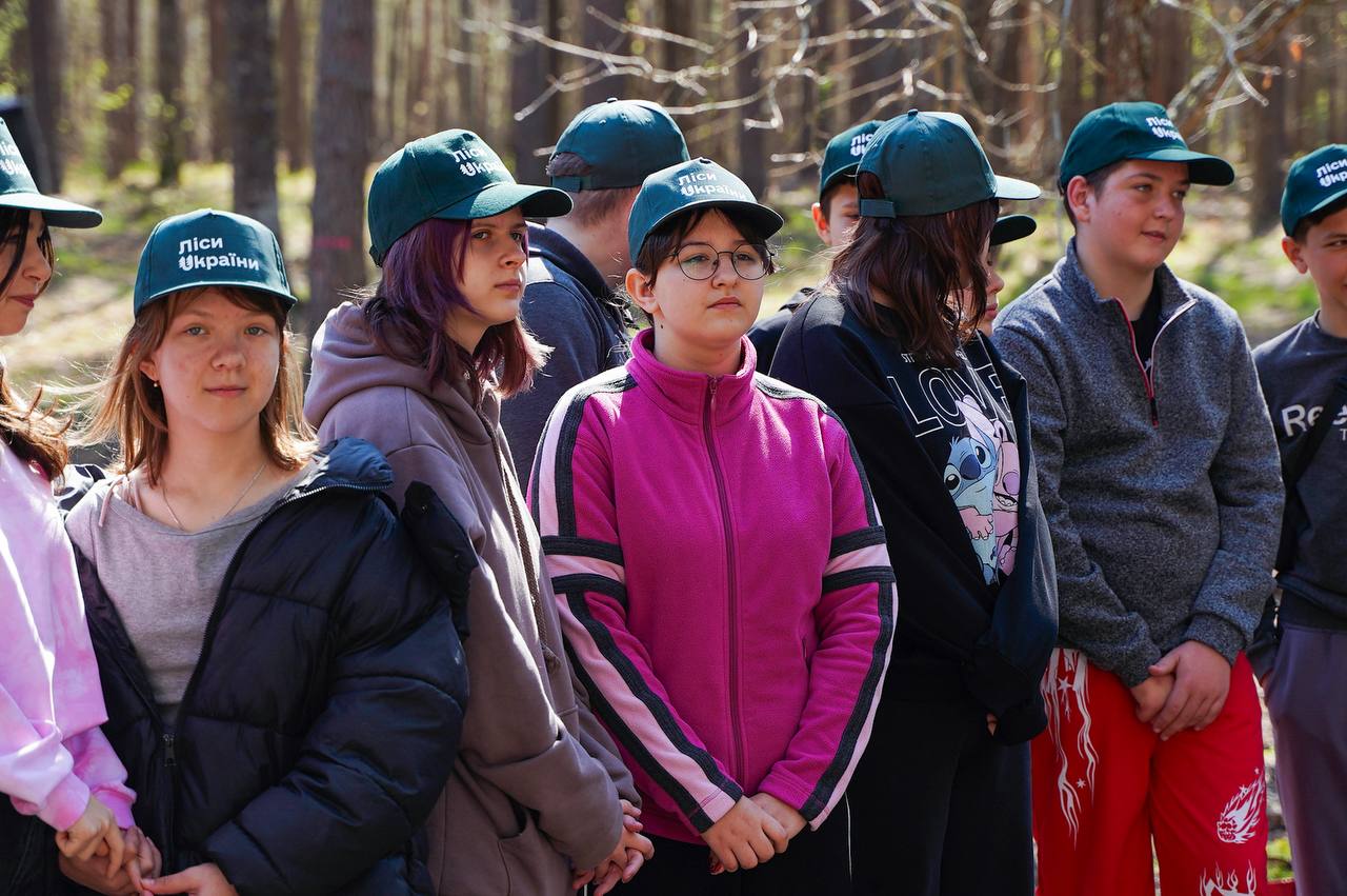 У Бородянці відновлюють ліс, який постраждав під час війни - фото 6