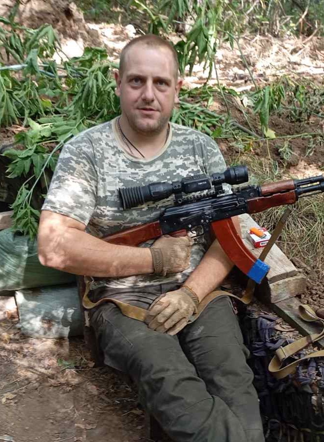 На Черкащині громада провела в останню путь воїна Богдана Нечиталюка