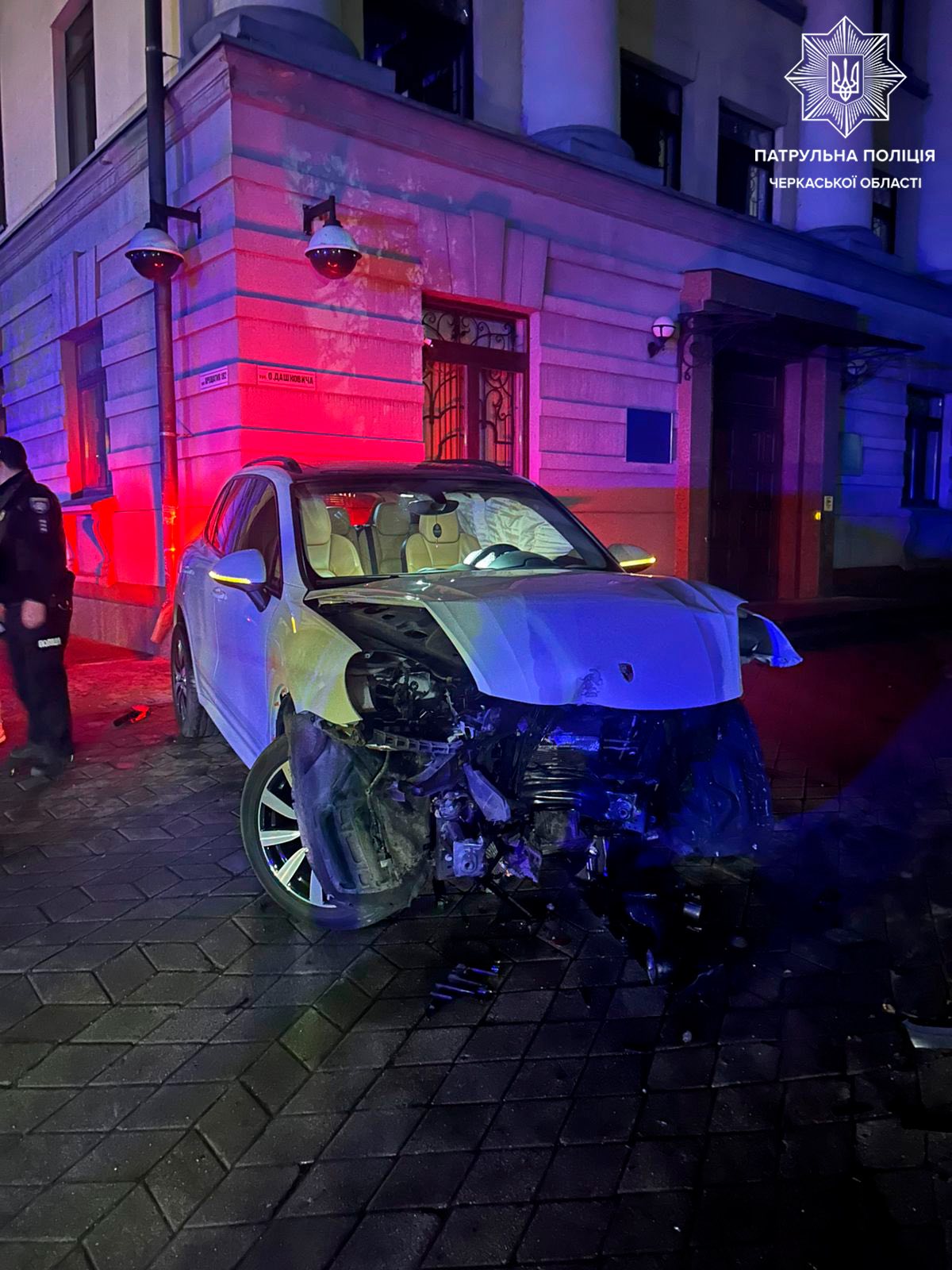 У центрі Черкас зіткнулися Tesla та Porsche