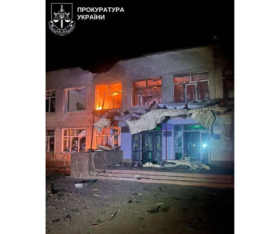 Росіяни вночі вдарили дронами по Чернігову – загинув 16-річний хлопець