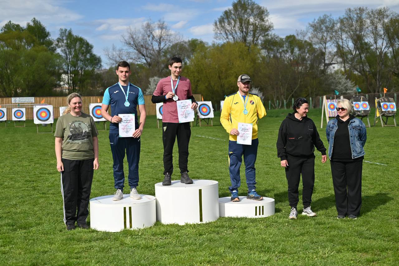 Ветеран з Черкас, який втратив руку, здобув бронзу змагань стрільби з лука - фото 3