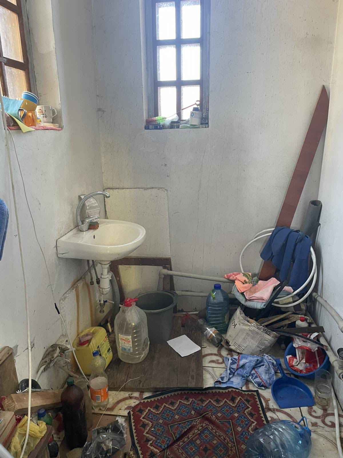 Представники московської церкви винесли всі ікони і начиння із храму на Черкащині, що перейшов до ПЦУ - фото 3