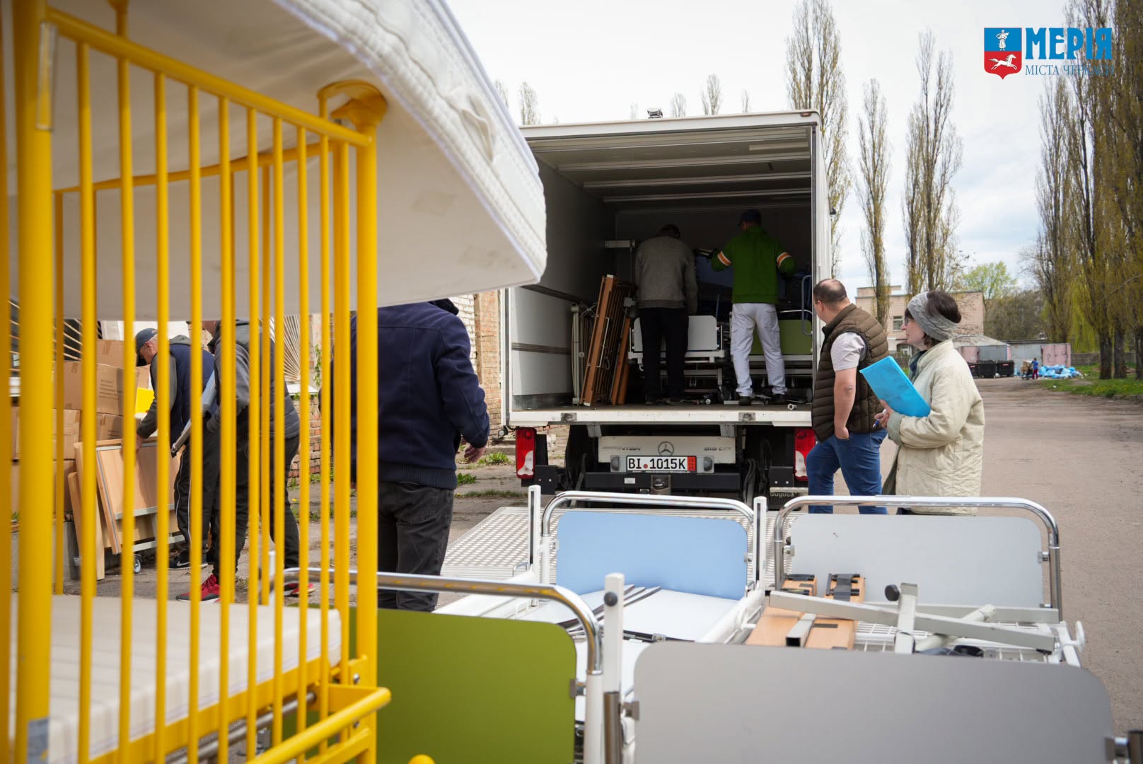 Німеччина передала Черкасам спеціалізований автомобіль із гідробортом