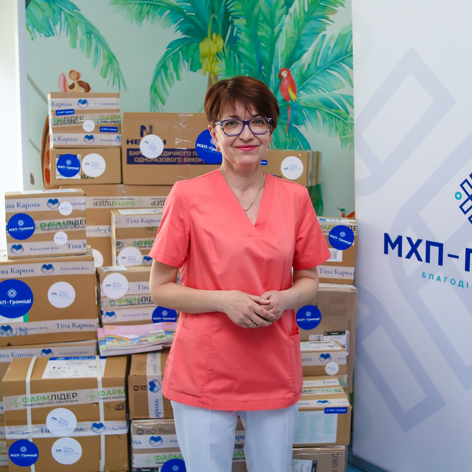 Співачка Тіна Кароль відвідала дітей в онкоцентрі Черкас