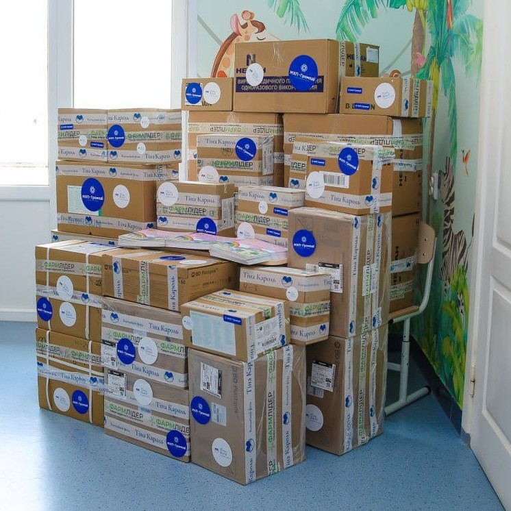 Співачка Тіна Кароль відвідала дітей в онкоцентрі Черкас - фото 2