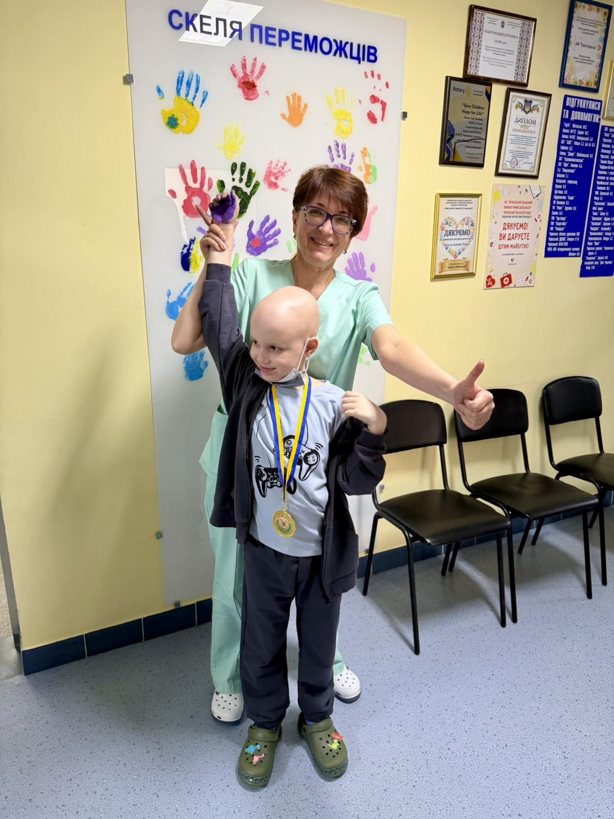 Мріє покататися на гойдалці: із Черкаського онкоцентру виписали 9-річного Михайла - фото 4