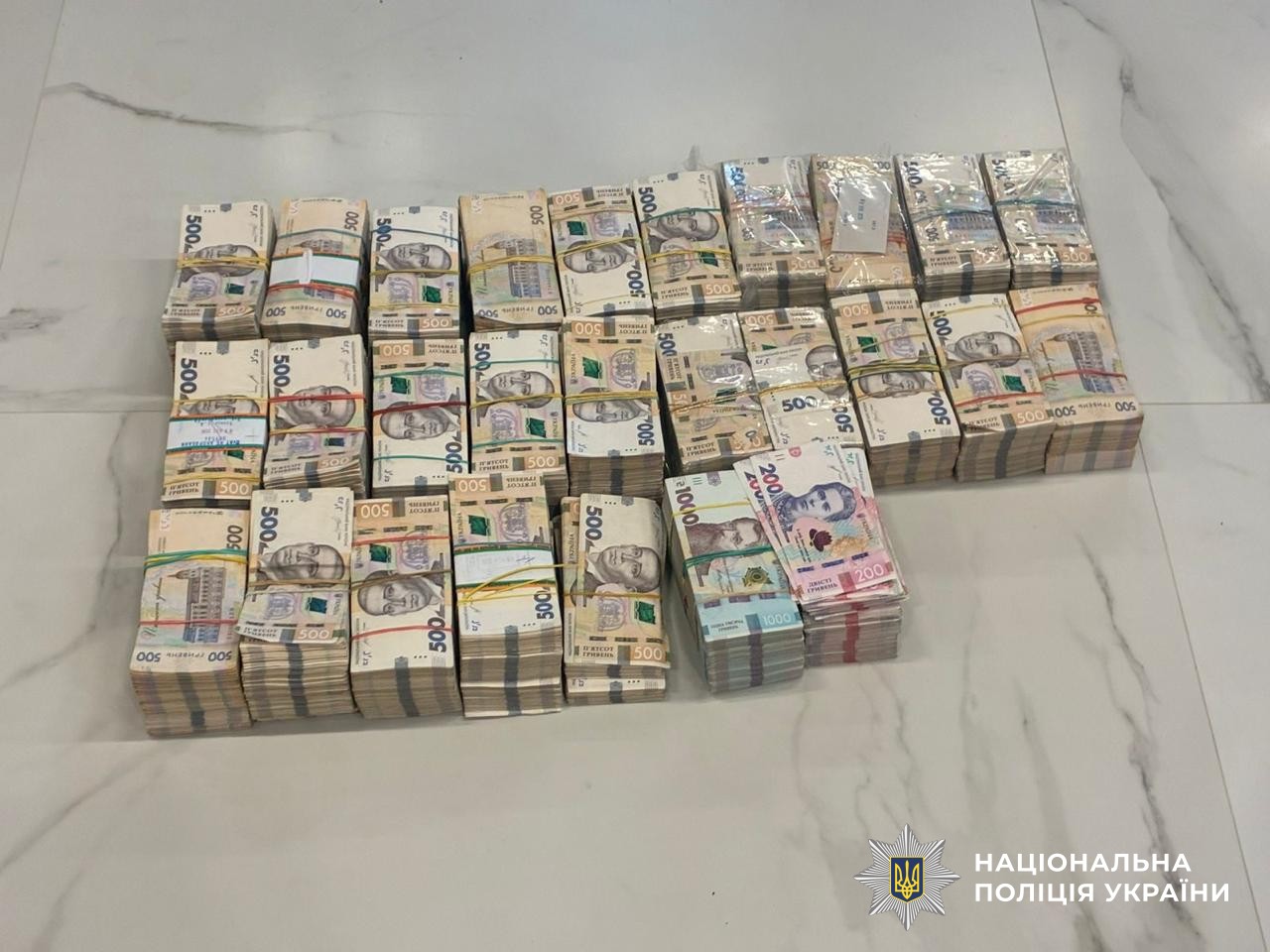 В Україні викрили учасників злочинної спільноти «Хімпром» - фото 3