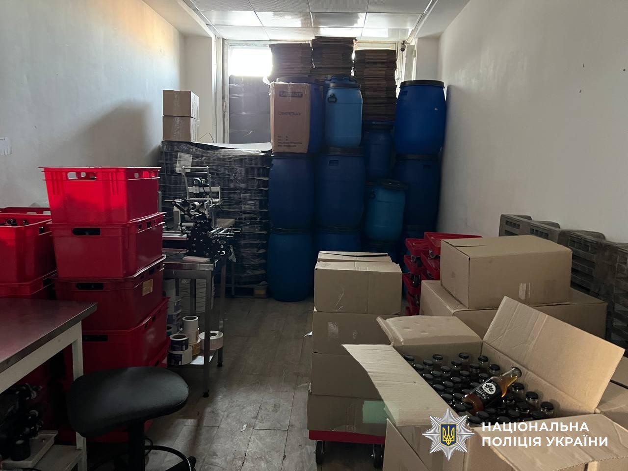 В Україні викрили учасників злочинної спільноти «Хімпром» - фото 8