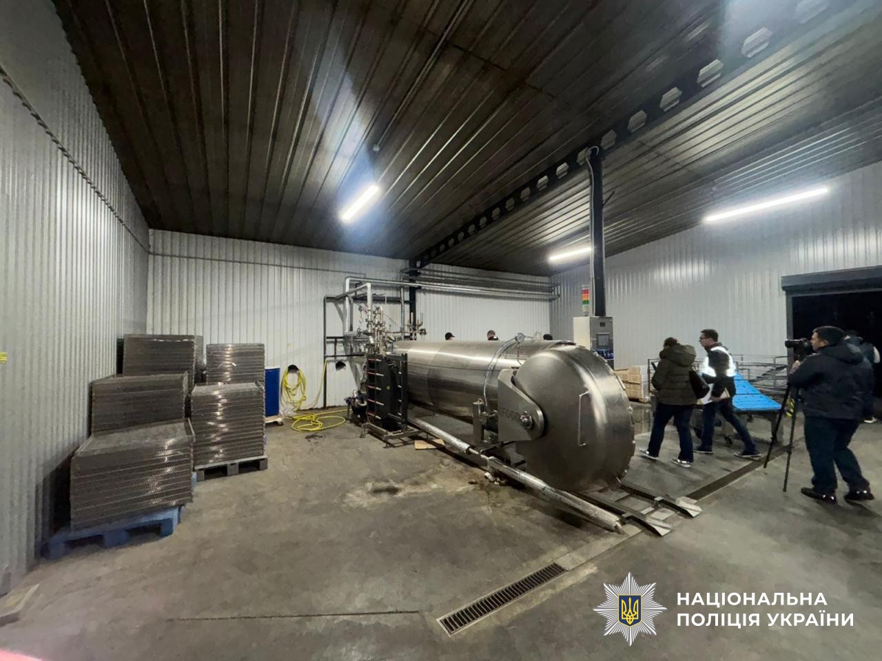 В Україні викрили учасників злочинної спільноти «Хімпром» - фото 9