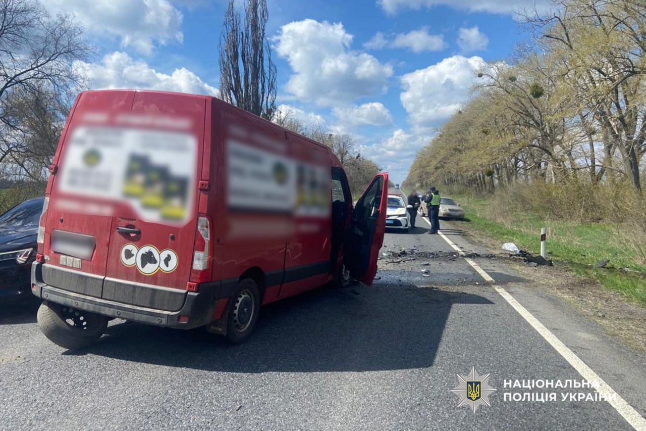 У ДТП біля Умані постраждали троє людей - фото 2