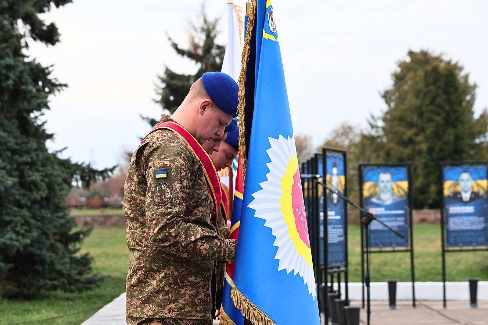 Козацький хрест пам’яті: на Чорнобильській АЕС відкрили меморіал загиблим героям