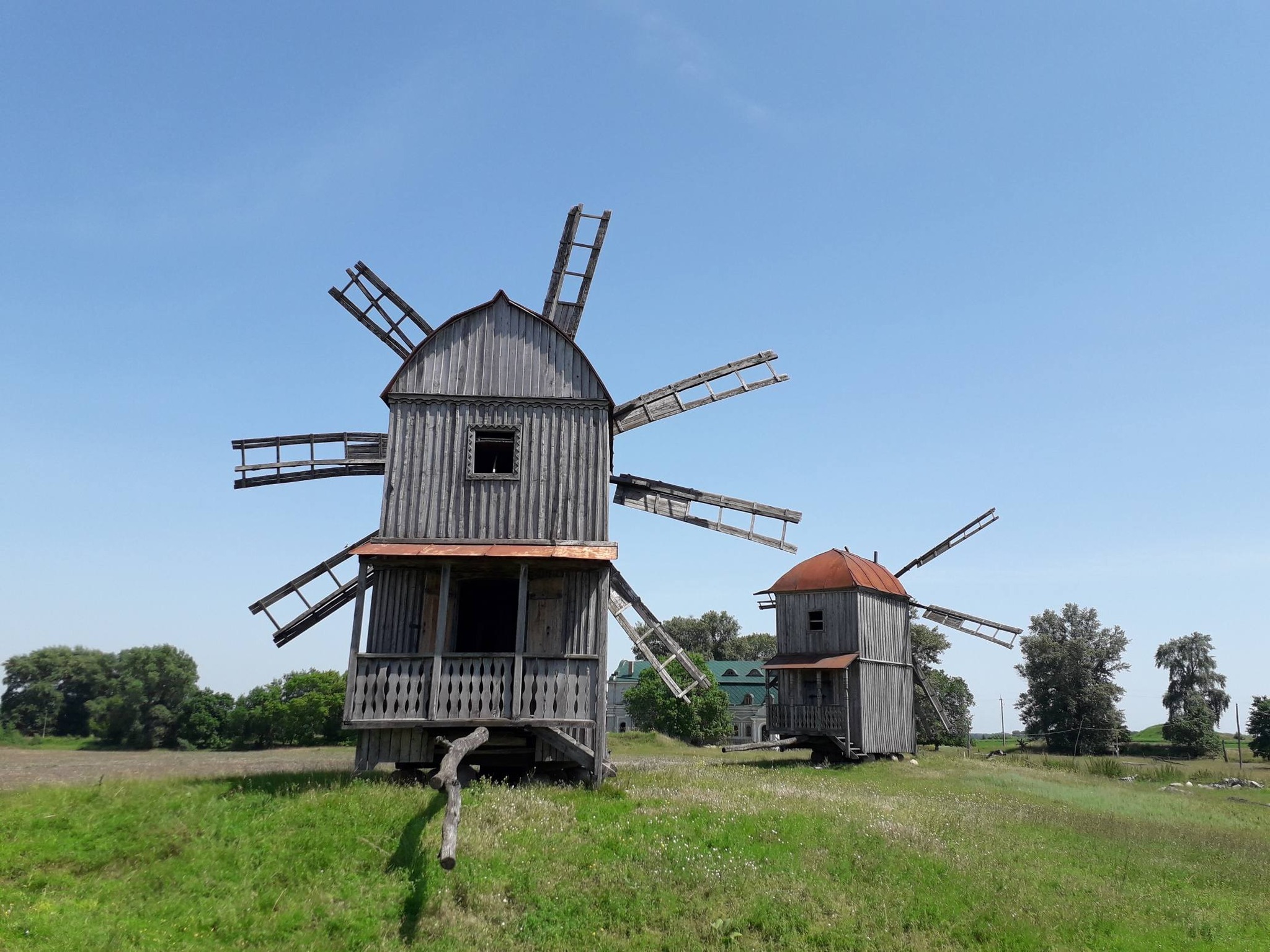 Вітряки, козацькі хати і ферма – фото з унікального музею на Черкащині - фото 11