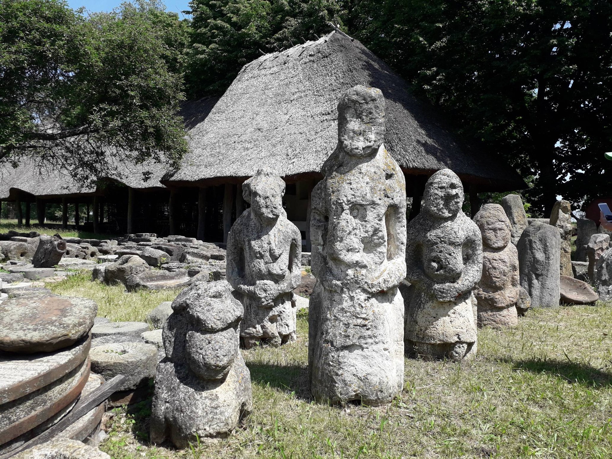 Вітряки, козацькі хати і ферма – фото з унікального музею на Черкащині - фото 12