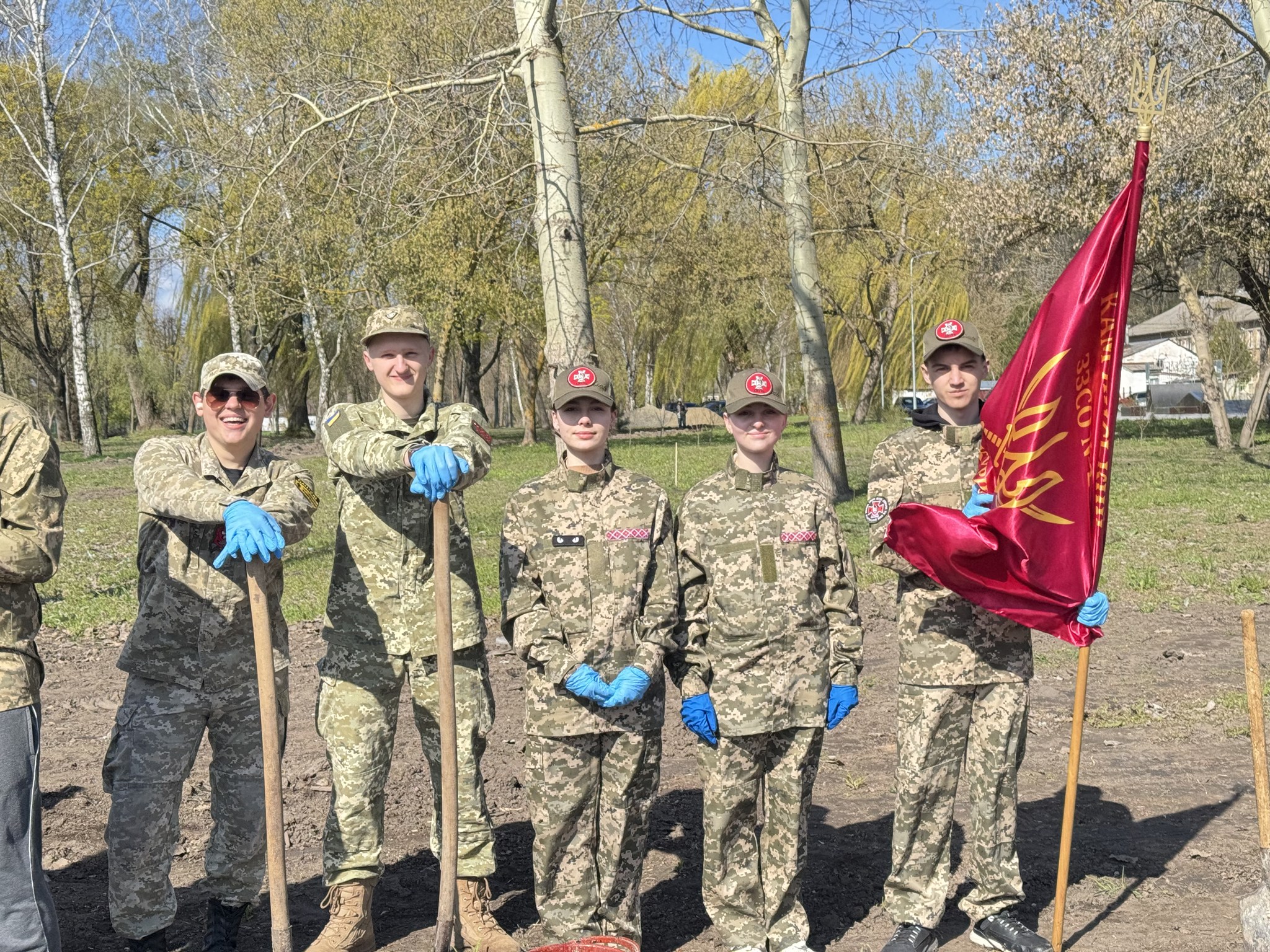 У Кам’янці посадили 300 дубів - фото 3