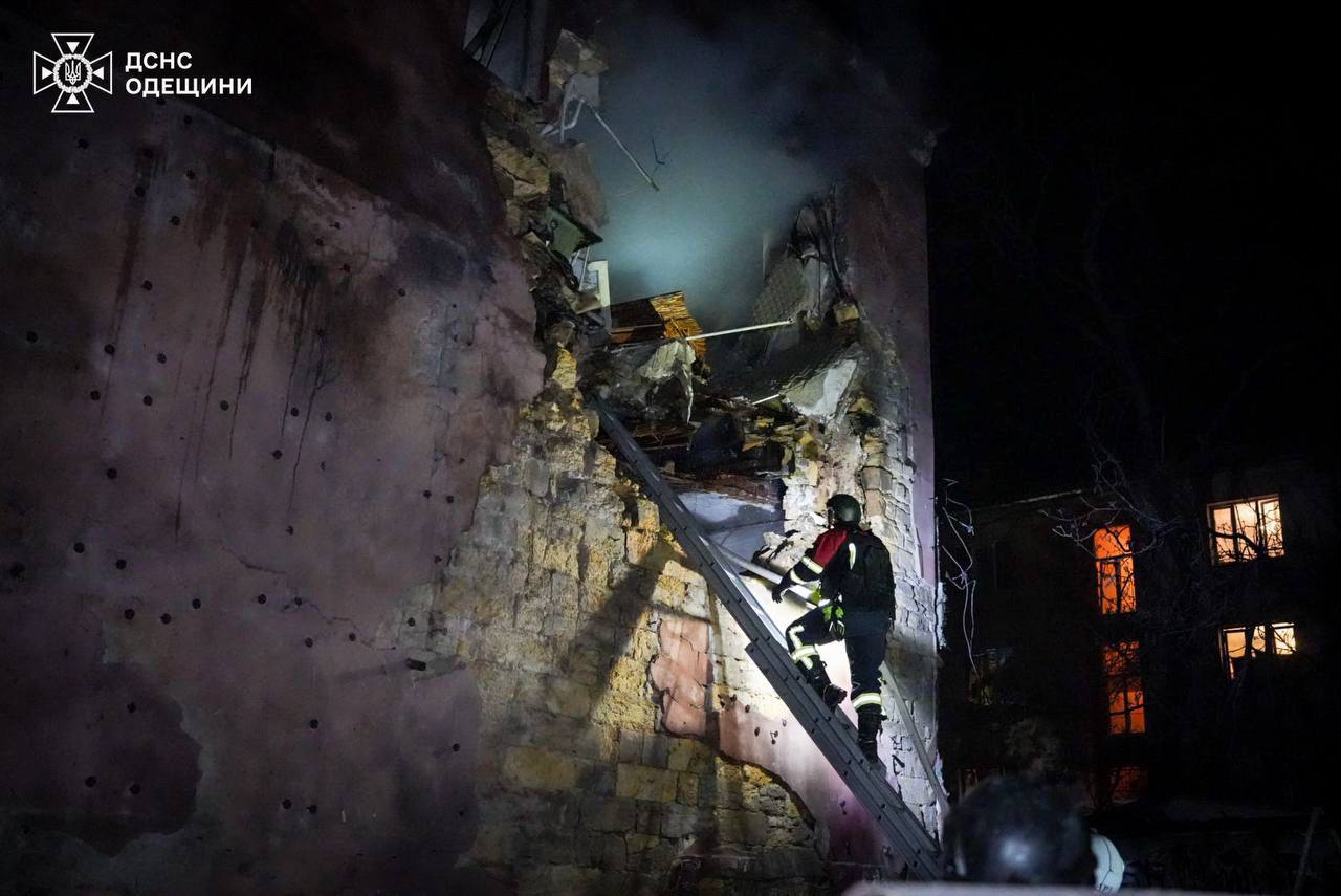 Нічна атака Росії на Одесу: загинули 2 людини та 14 постраждали - фото 4