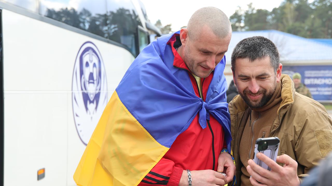 В Україну повернули 193 полонених, які перебували в РФ - фото 5