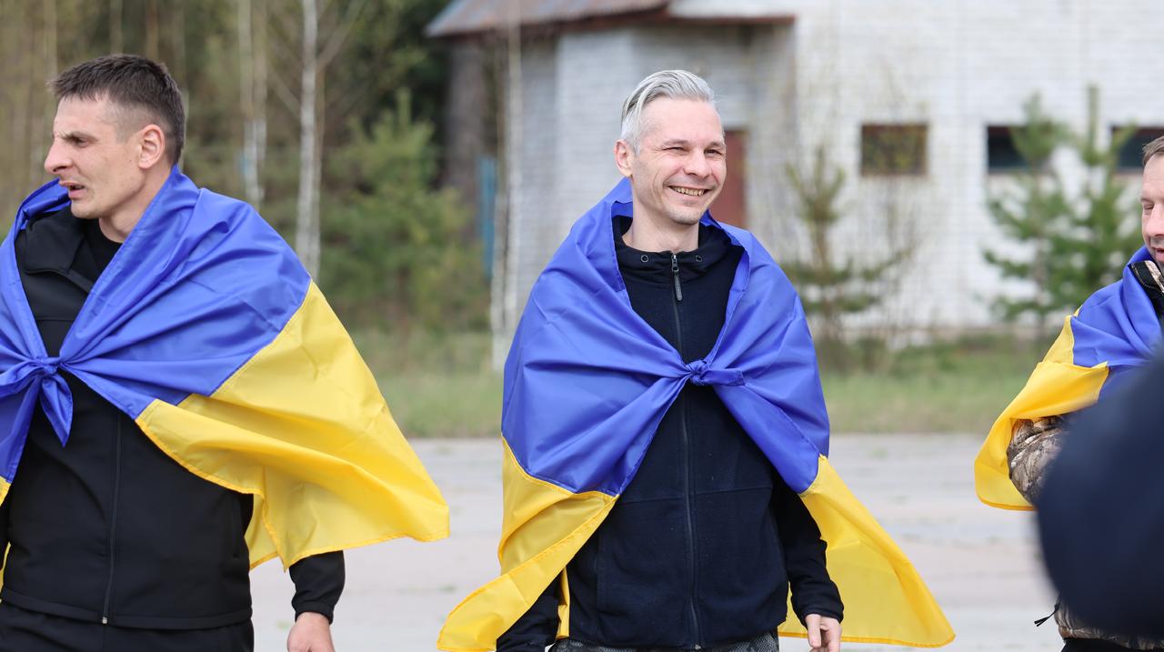 Україна повернула з полону 193 захисників, більшість утримували в Чечні - фото 6