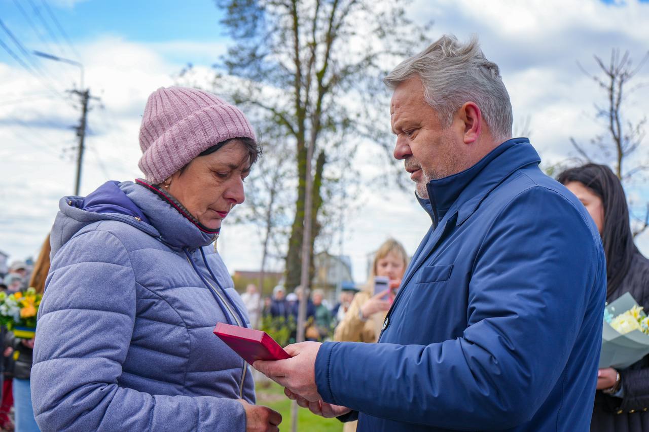 На Київщині відкрили монумент загиблим захисникам України - фото 4