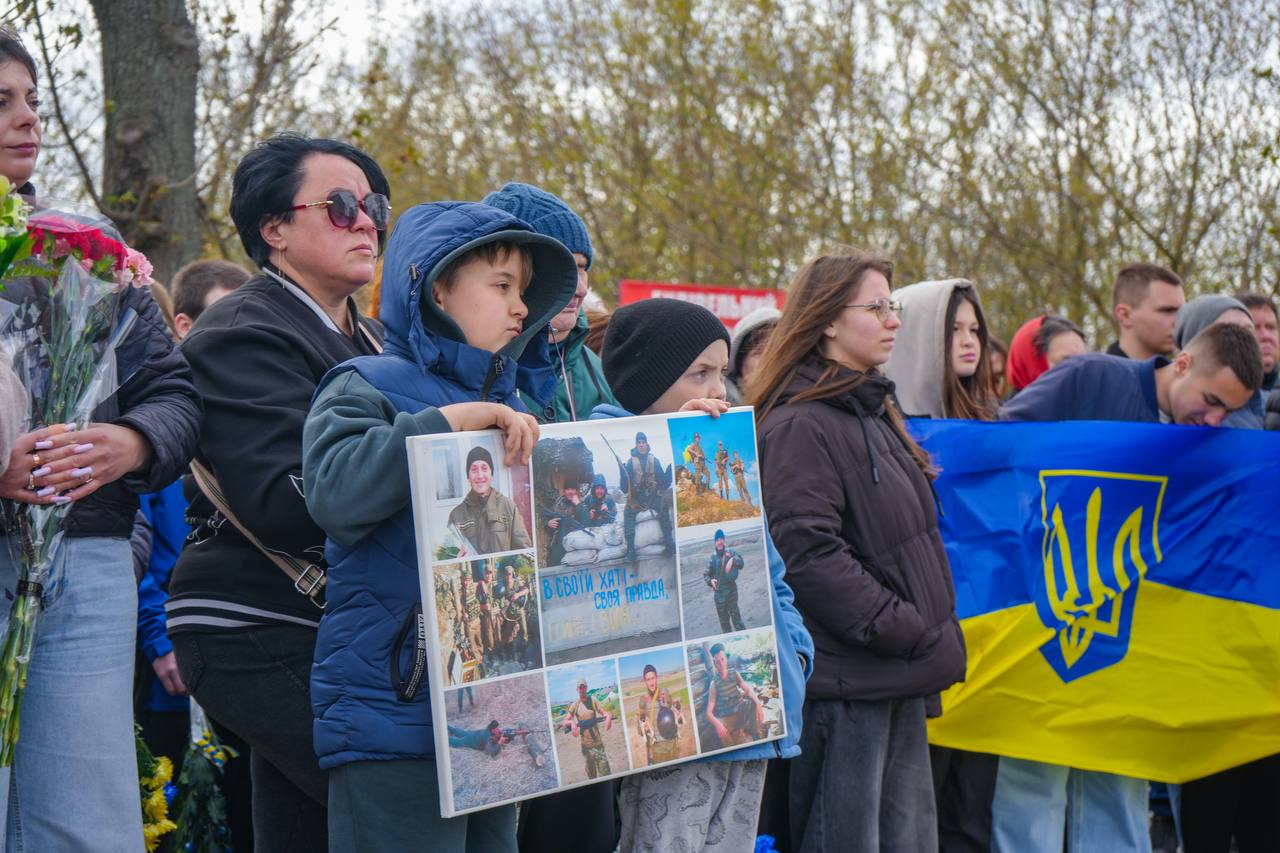 На Київщині відкрили монумент загиблим захисникам України - фото 2