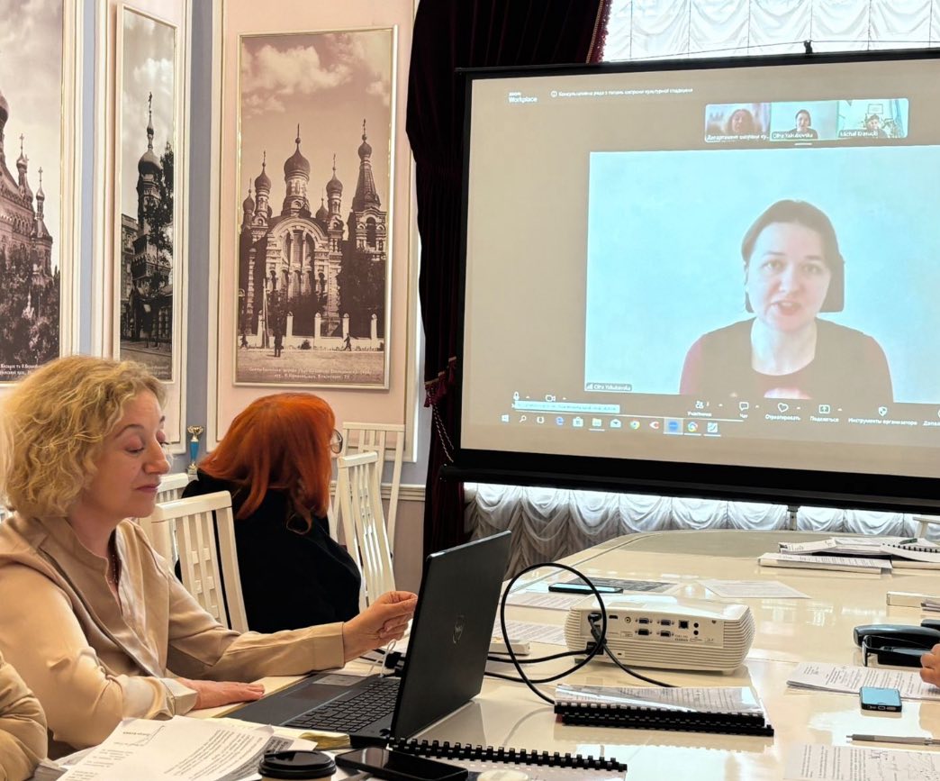 Кабмін відновлять у дусі кінцугі після удару 7 вересня