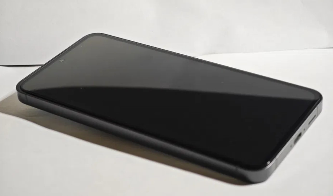 Куди здати старий телефон у Черкасах: на запчастини, у ломбард чи у смітник