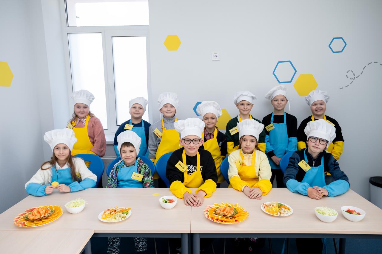 У Гостомелі відновили зруйновану початкову школу - фото 3