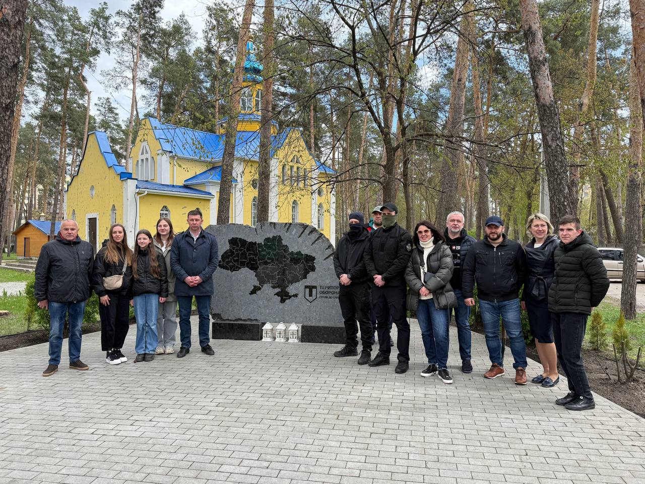 Понад 40 туй висадили в Ірпені як символ пам’яті про оборону міста - фото 5