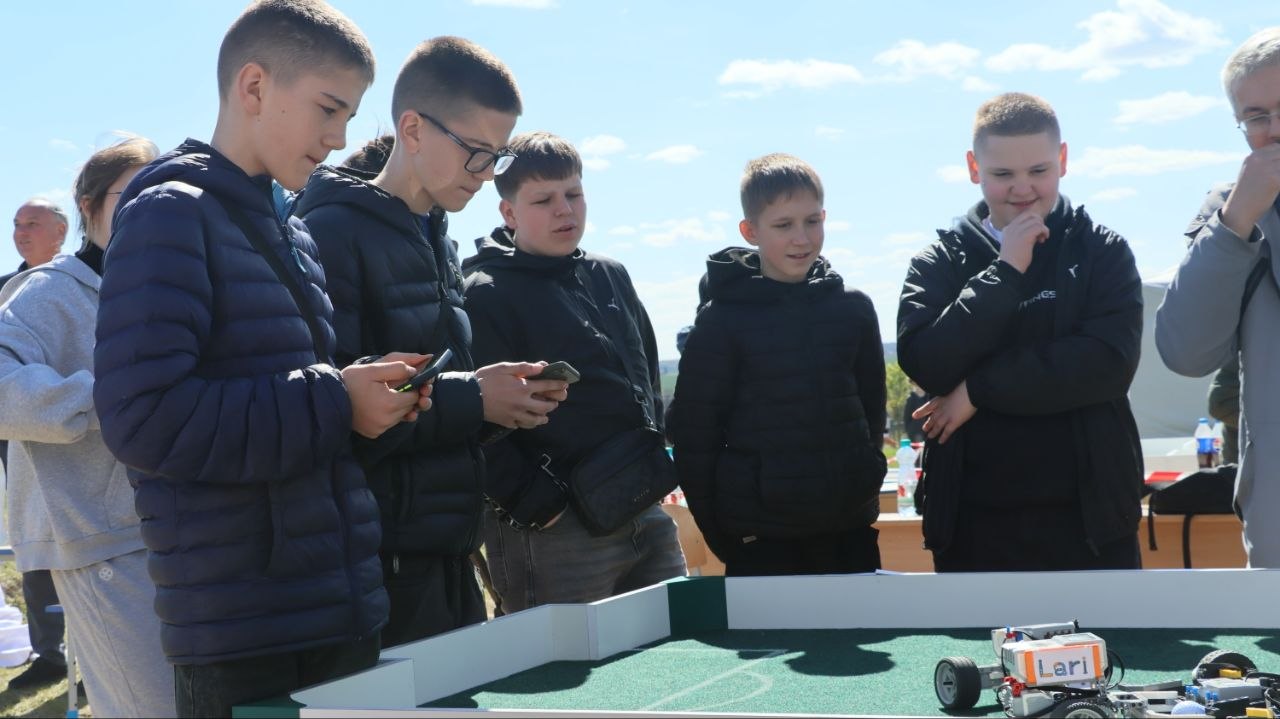 Учні школи №30 посіли призові місця на конкурсі із робототехніки - фото 4