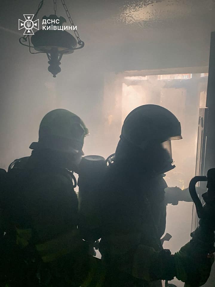 Із задимленої квартири на Київщині врятували 11-річного хлопчика