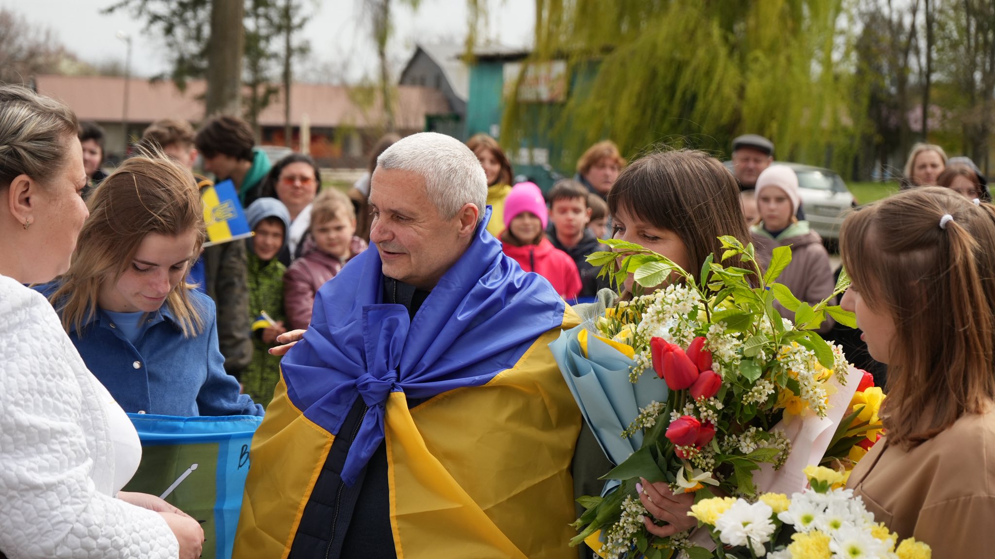 На Київщині зустріли військового, який повернувся з російського полону - фото 24