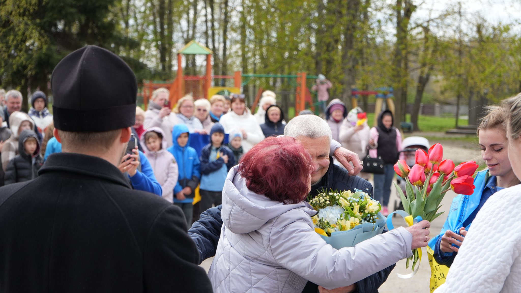 На Київщині зустріли військового, який повернувся з російського полону - фото 27