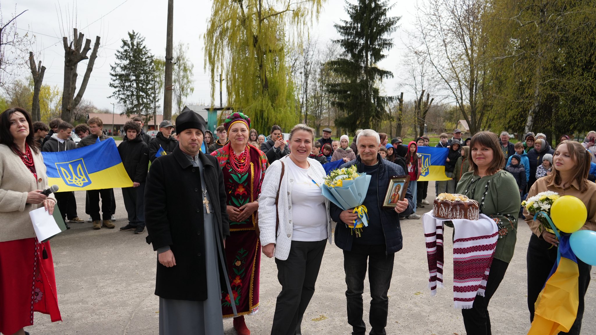 На Київщині зустріли військового, який повернувся з російського полону - фото 12