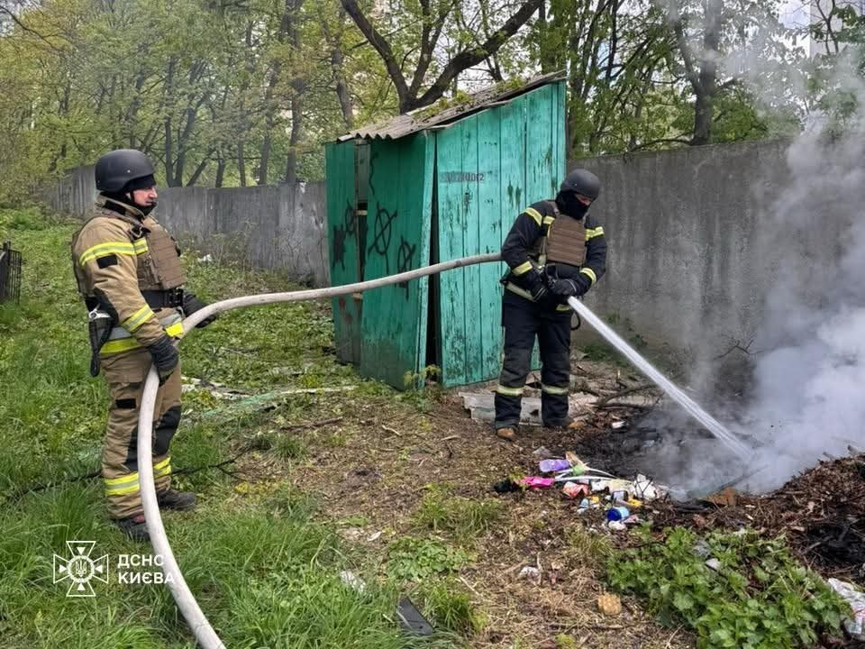 Пожежі та часткові руйнування: Київ оговтується після атаки рф