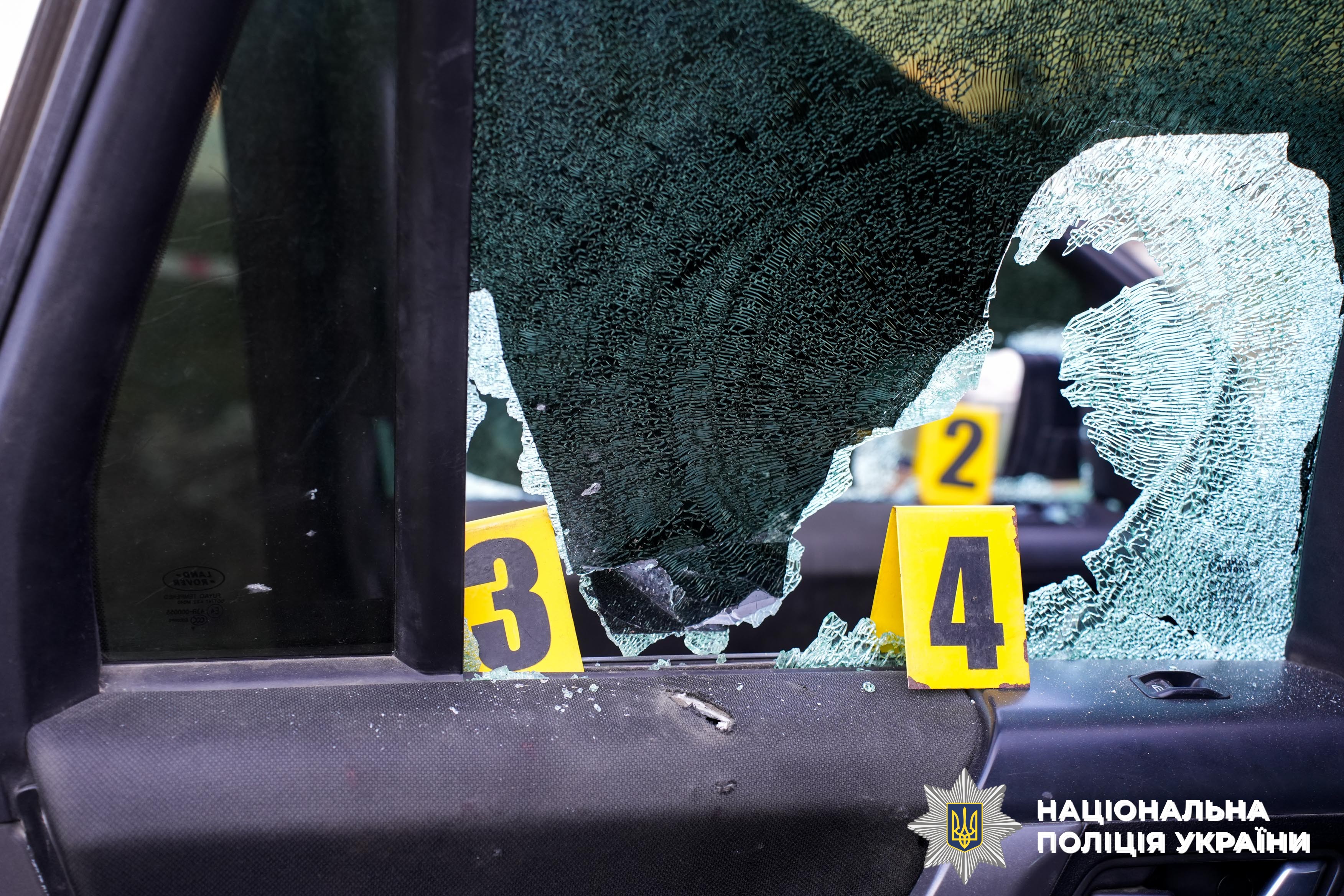 Чоловік стріляв у працівників ТЦК – на Рівненщині розпочали спецоперацію із затримання нападника - фото 5