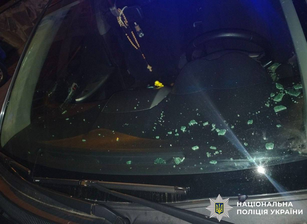 У Києві п’ятеро іноземців і киянин побили 18-річного хлопця та неповнолітнього