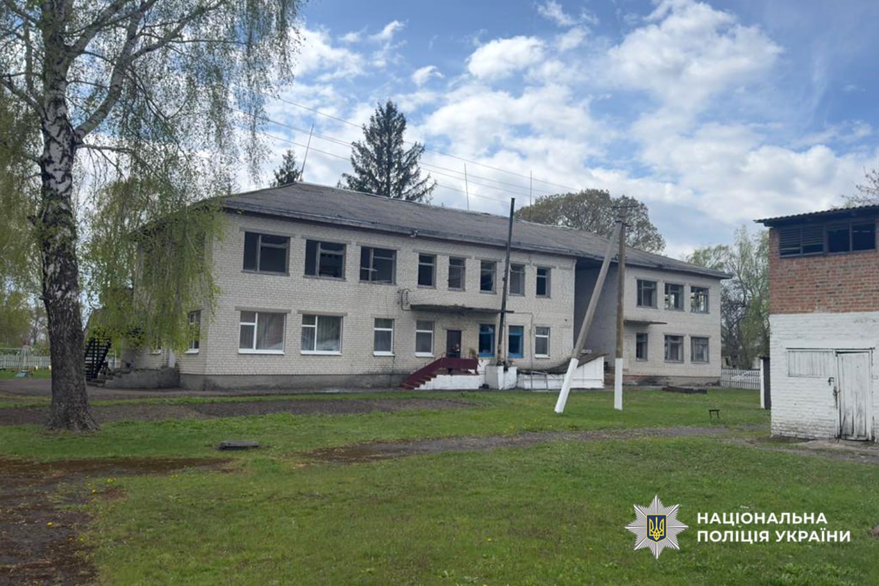 Поліція Черкащини фіксує наслідки атаки безпілотників у Золотоніському районі - фото 4