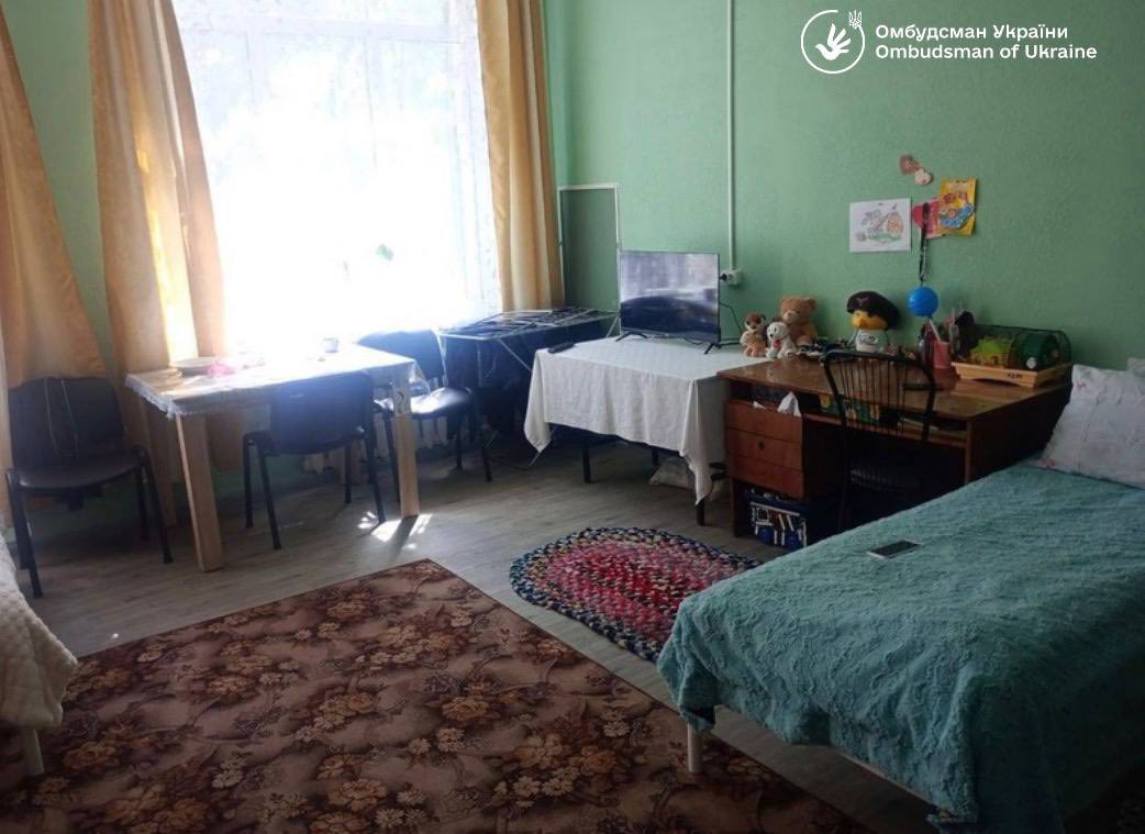 Показали, в яких умовах живуть переселенці в приміщенні школи на Черкащині - фото 2