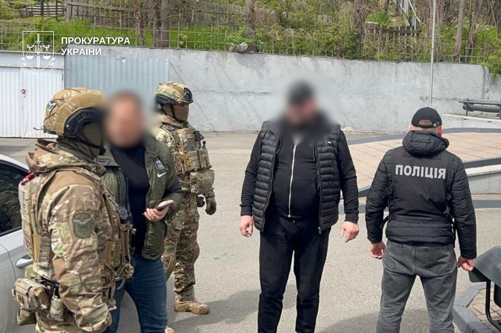 За 23 тисячі доларів у Молдову: киянин організував схему виїзду за кордон для ухилянтів - фото 2