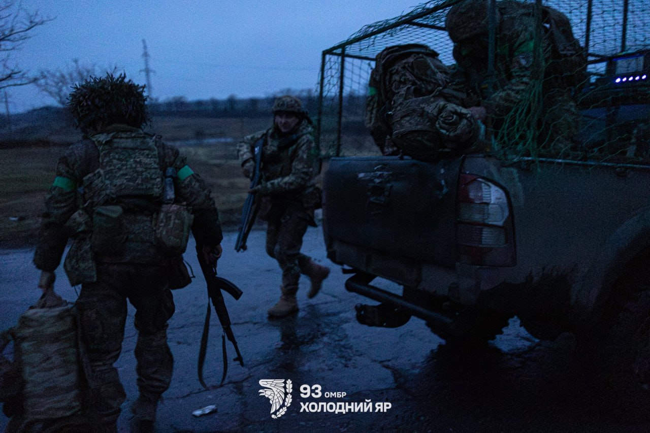 Зеленський привітав піхотинців із професійним святом - фото 9