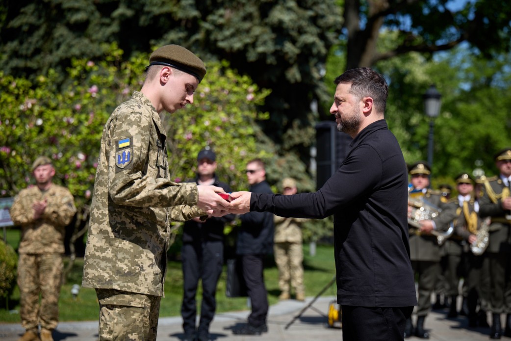 Президент відзначив піхотинців державними нагородами - фото 2